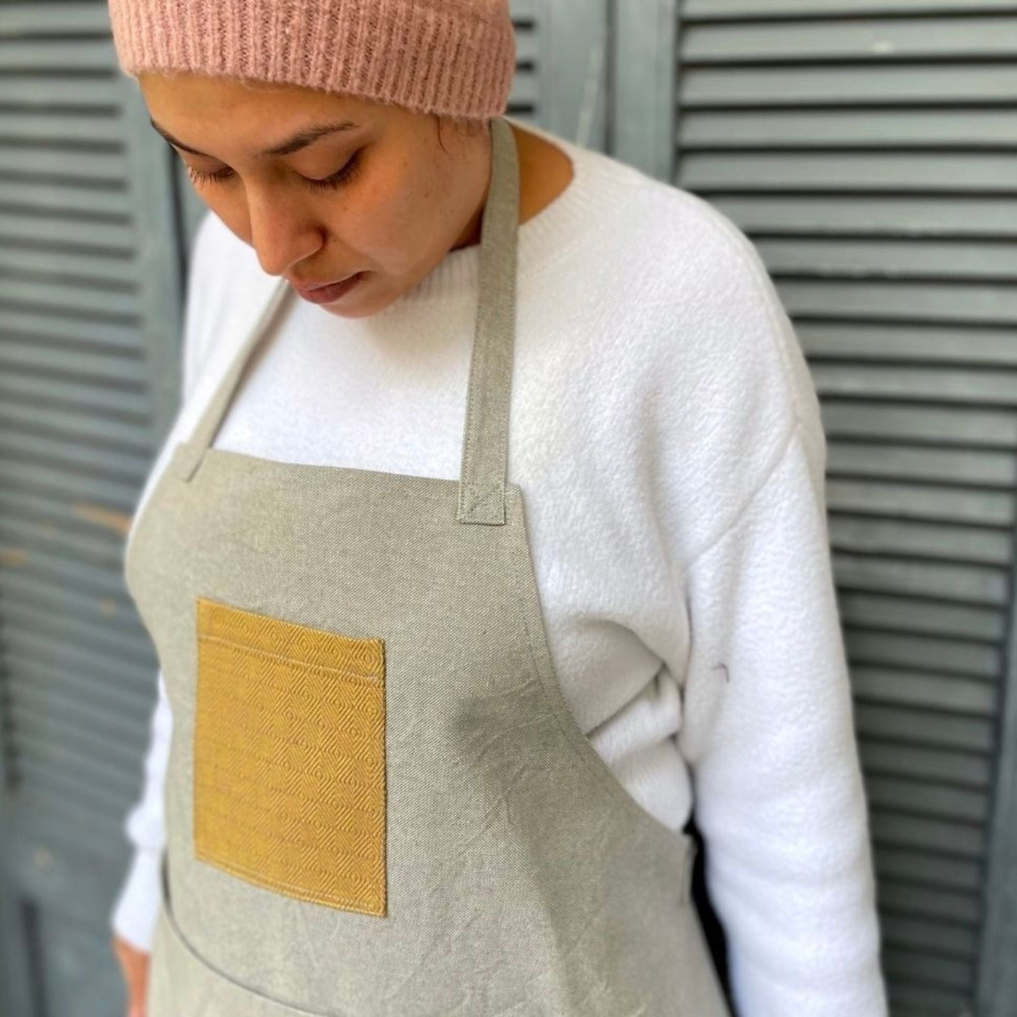 Upcycling cooking apron